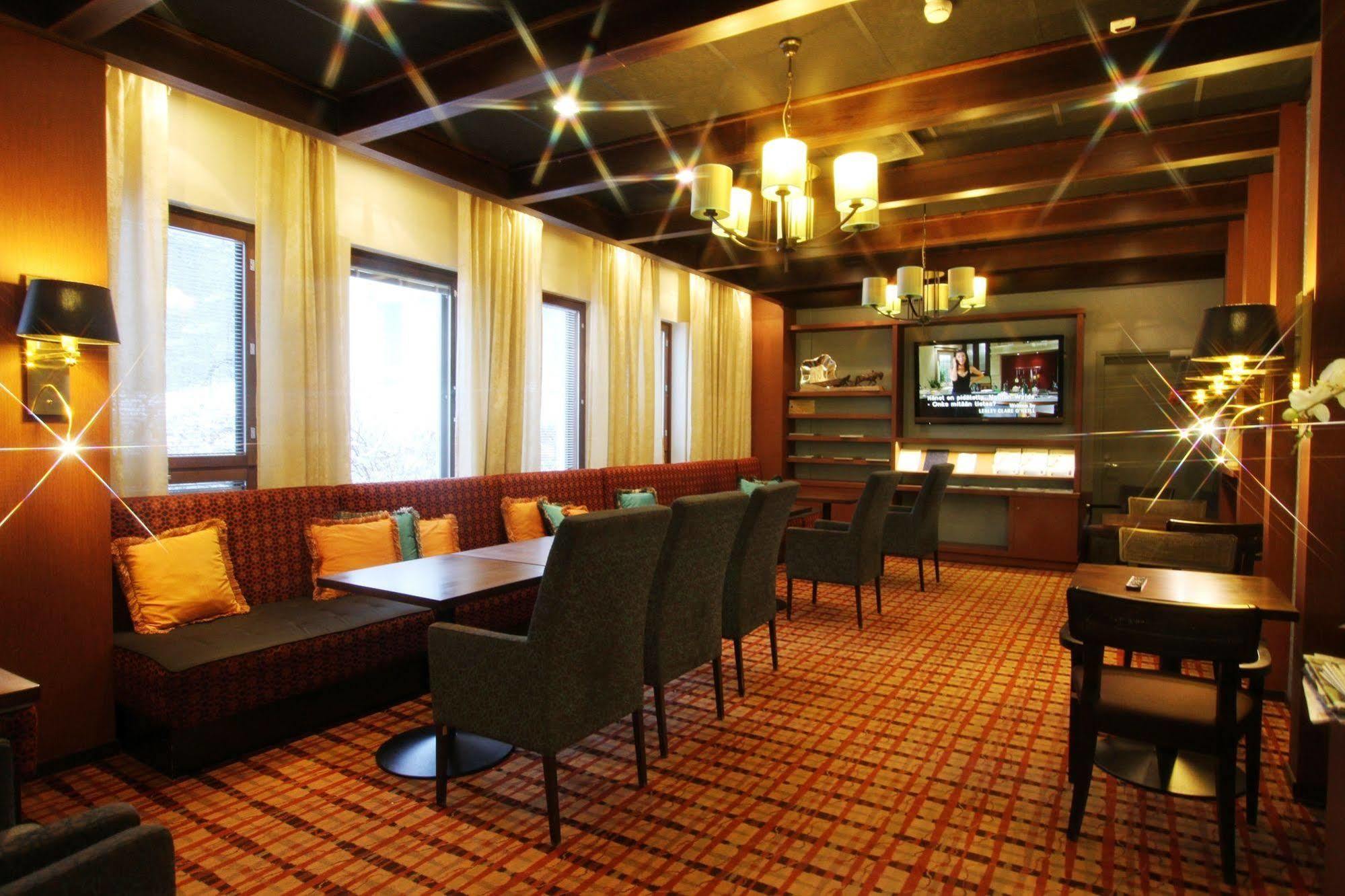 Hotel Kruunupuisto 푼카하류 외부 사진